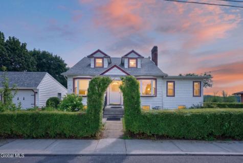 53 Tallmadge Place Mechanicville NY 12118