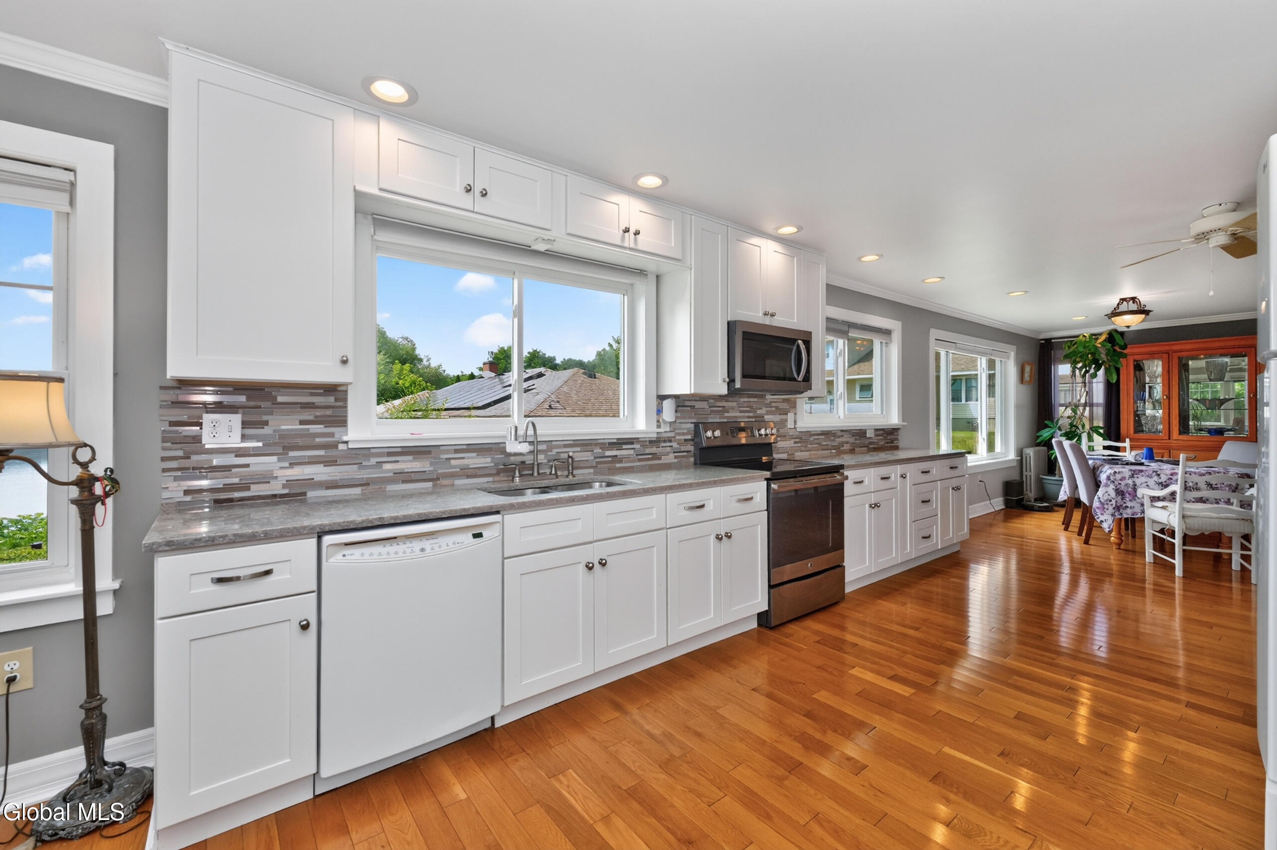 53 Tallmadge Place Mechanicville NY 12118