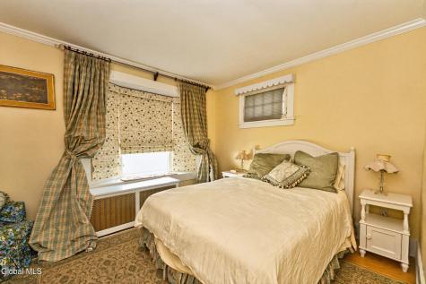 53 Tallmadge Place Mechanicville NY 12118