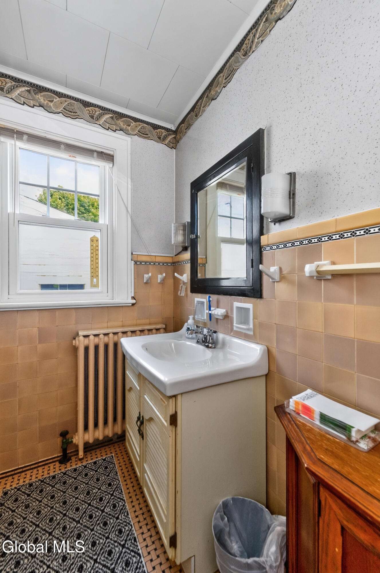 53 Tallmadge Place Mechanicville NY 12118