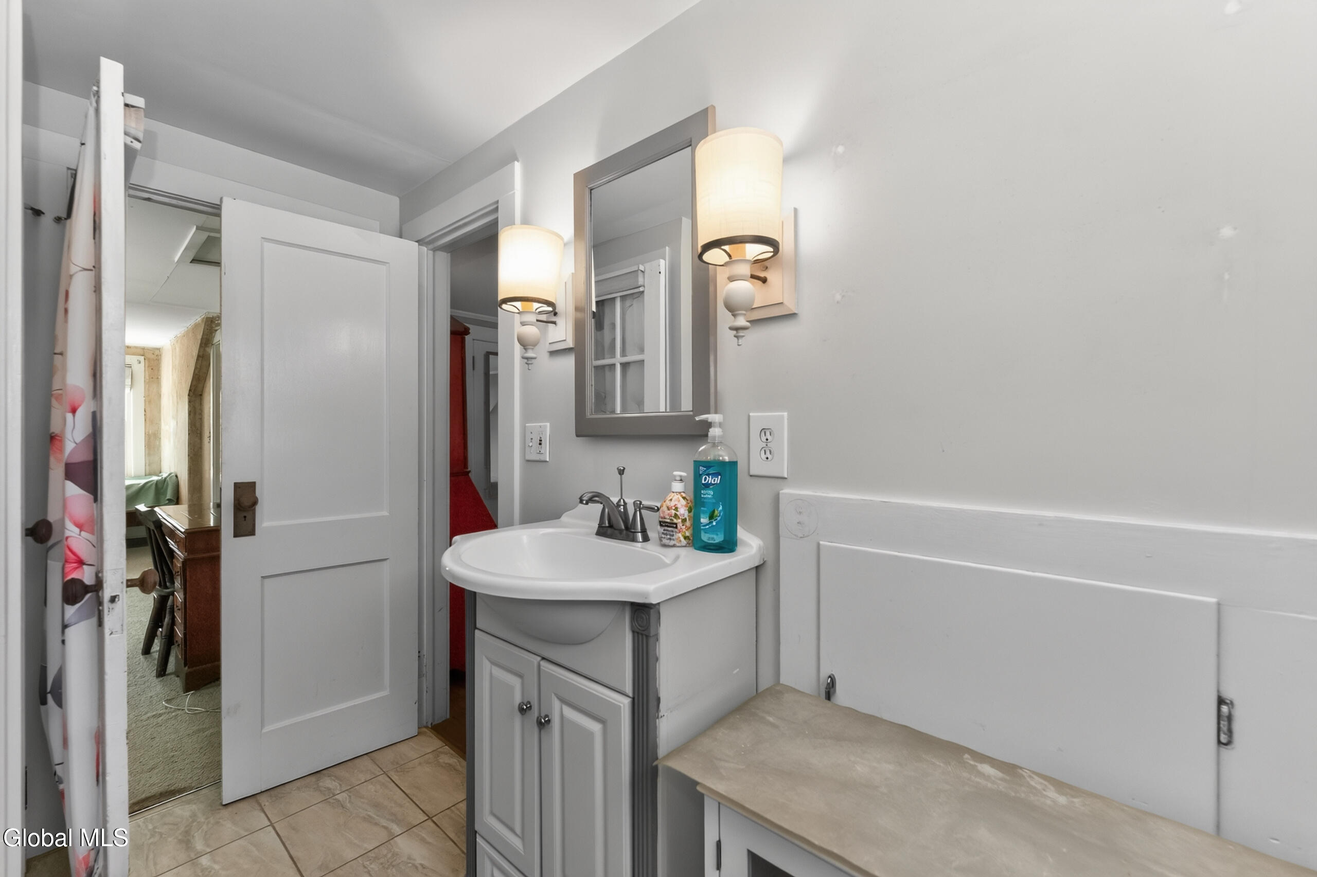 53 Tallmadge Place Mechanicville NY 12118