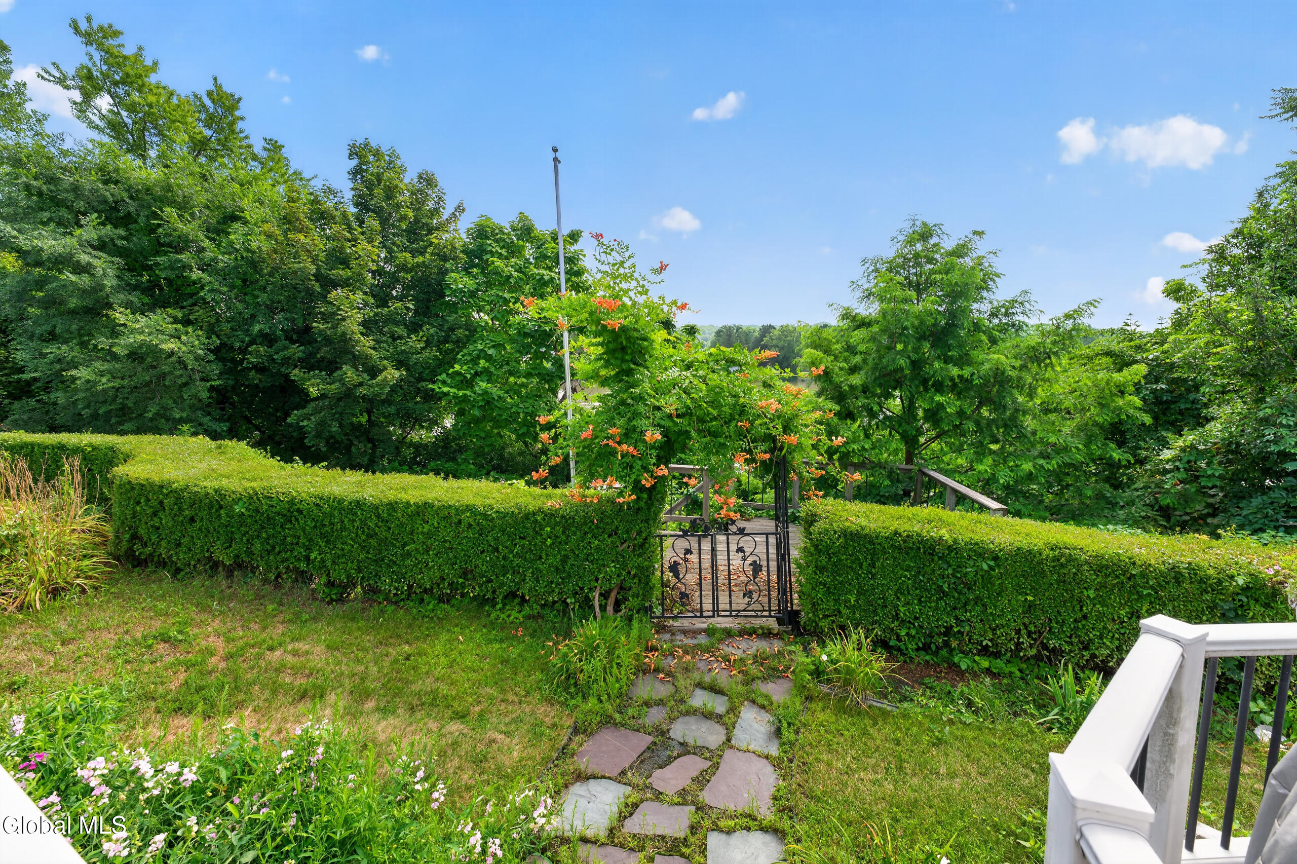 53 Tallmadge Place Mechanicville NY 12118