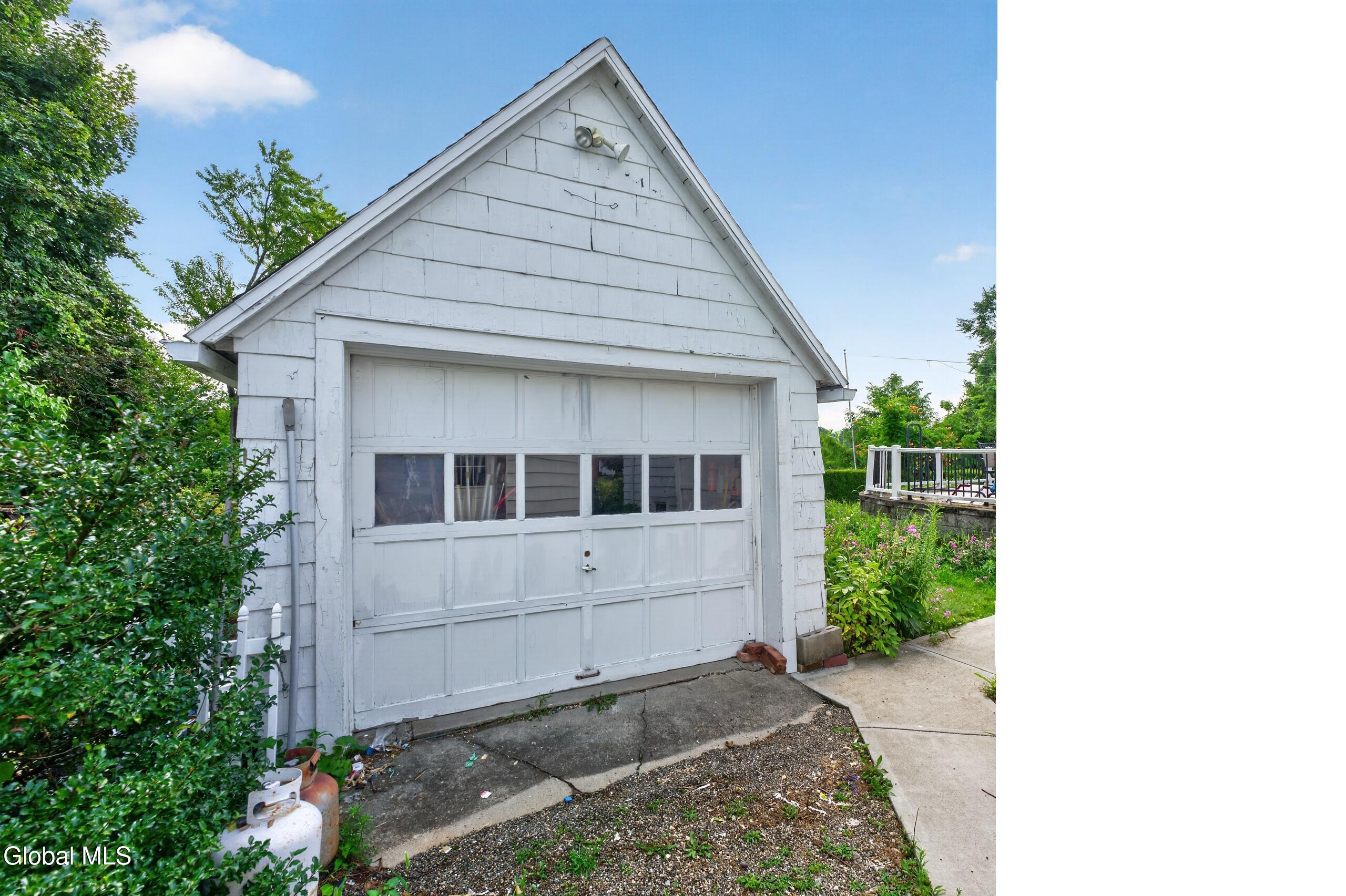 53 Tallmadge Place Mechanicville NY 12118