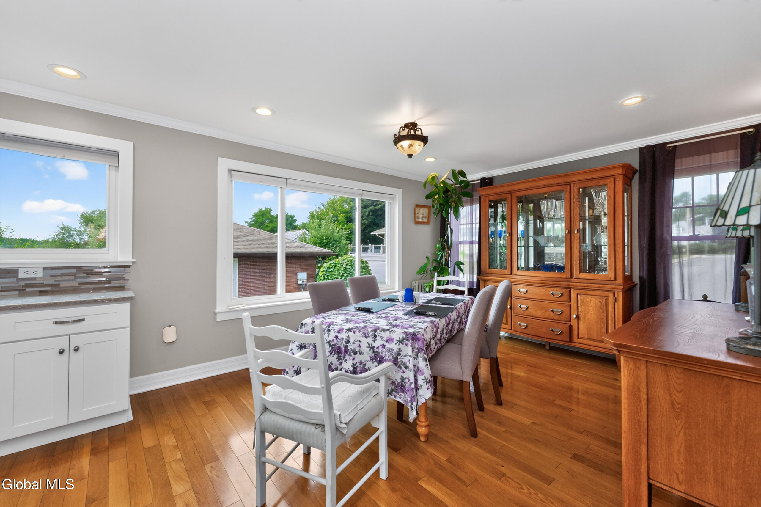 53 Tallmadge Place Mechanicville NY 12118