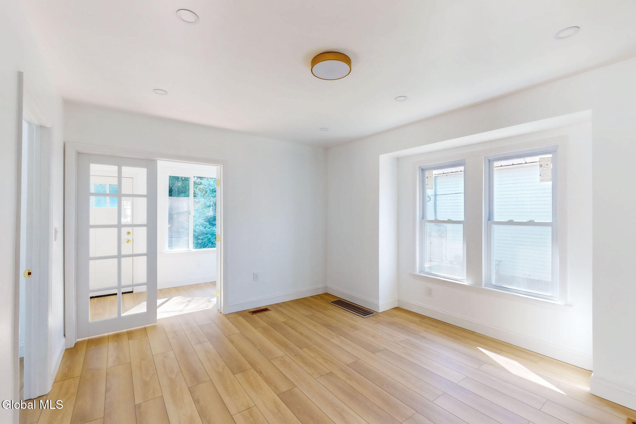 450 Eleanor Street Schenectady NY 12306