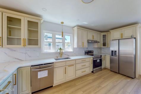 450 Eleanor Street Schenectady NY 12306