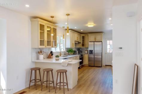 450 Eleanor Street Schenectady NY 12306