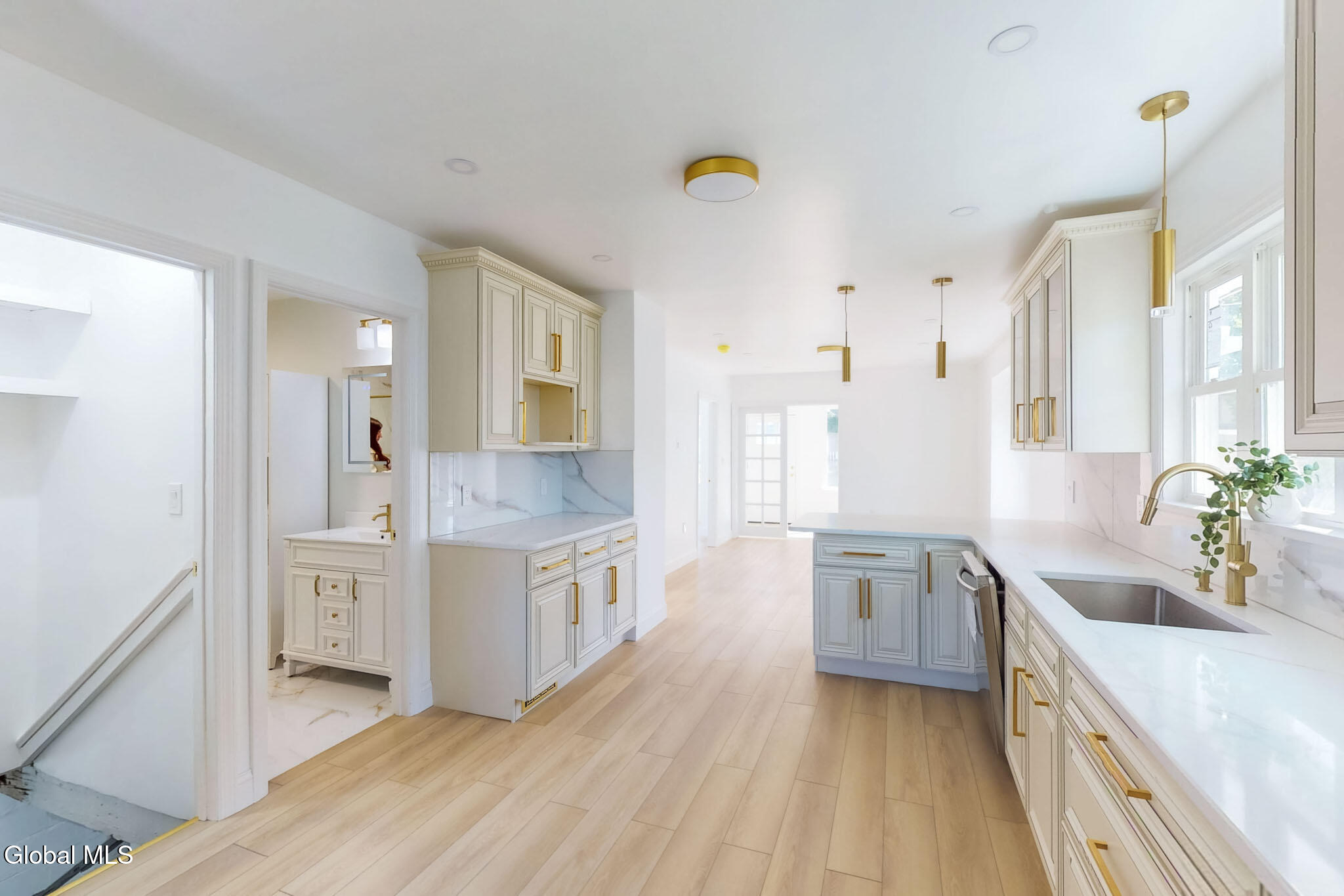 450 Eleanor Street Schenectady NY 12306