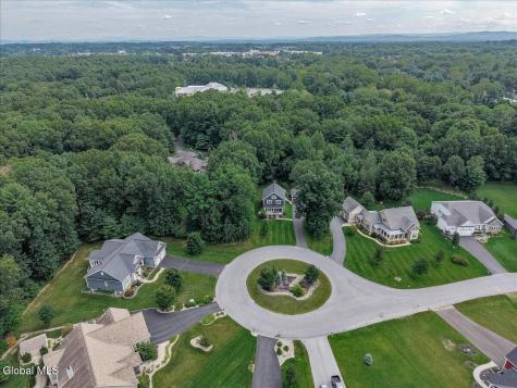 10 Emerald Terrace Clifton Park NY 12065