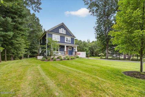 10 Emerald Terrace Clifton Park NY 12065