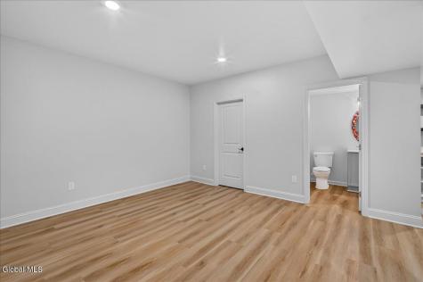 10 Emerald Terrace Clifton Park NY 12065