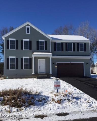 23 Wheatfield Way Mechanicville NY 12118