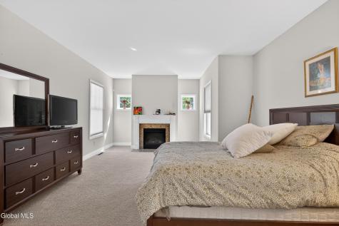 12 Carrington Court Clifton Park NY 12065