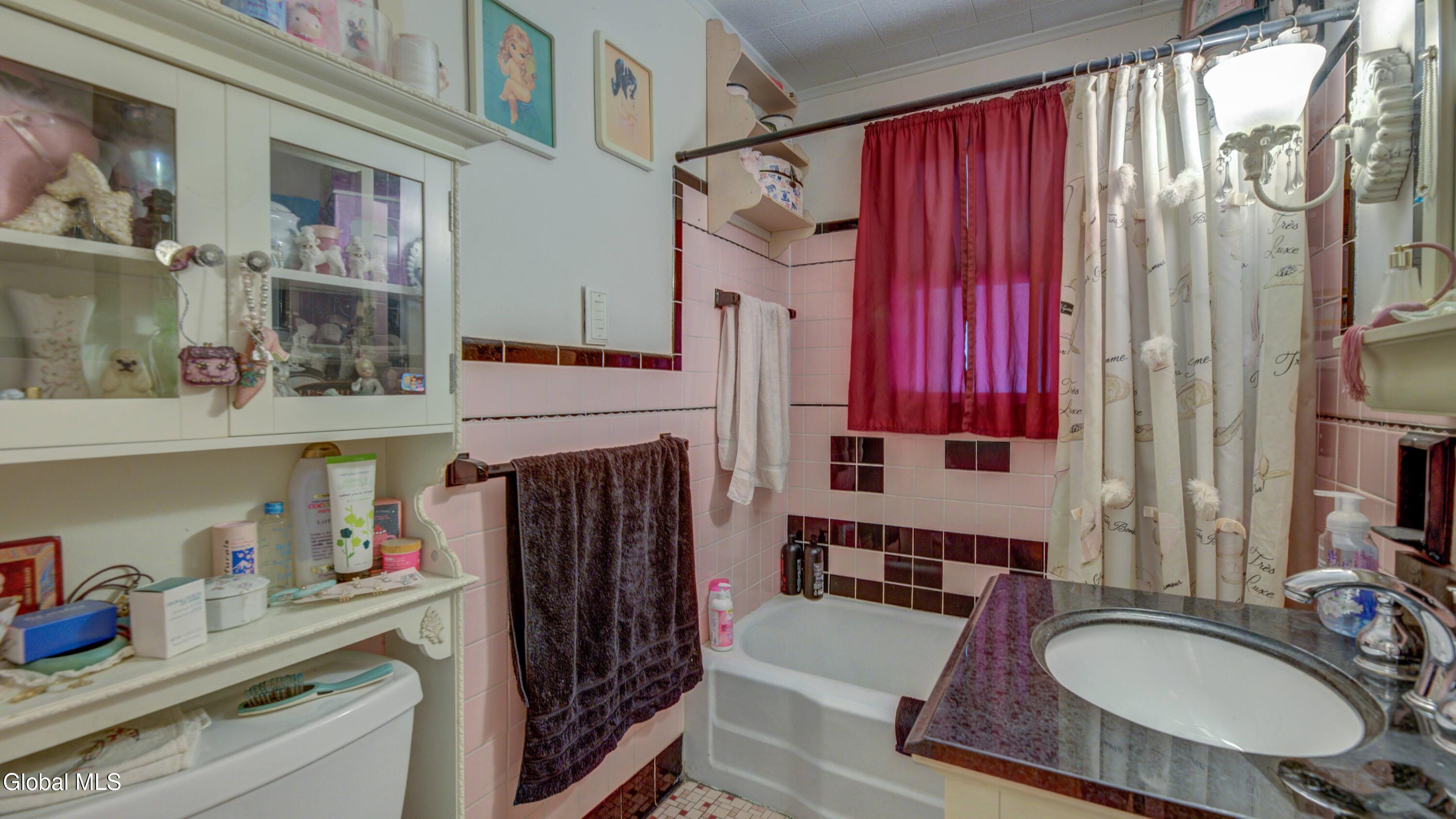 151 S Kingsboro Avenue Gloversville NY 12078