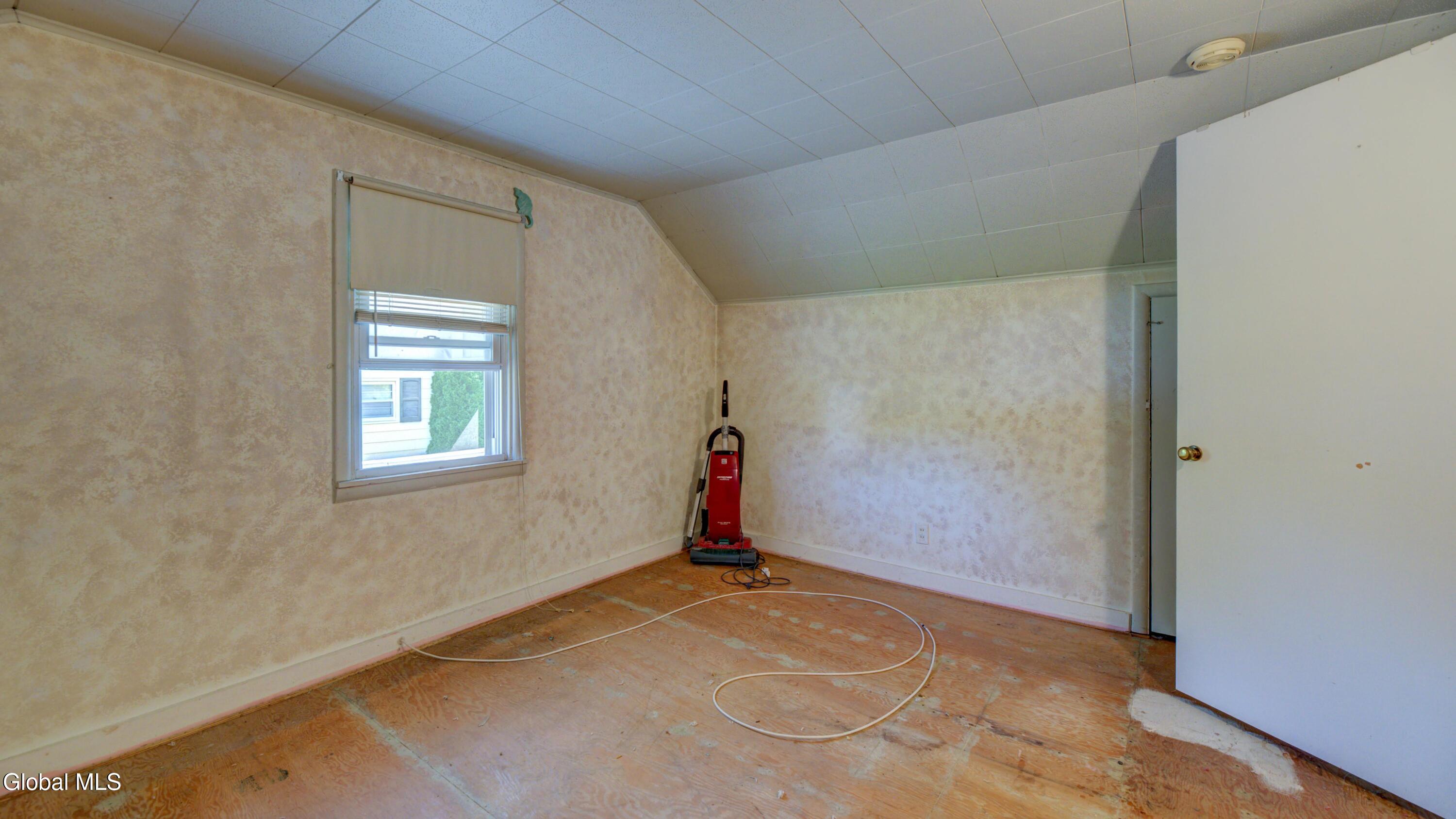 151 S Kingsboro Avenue Gloversville NY 12078