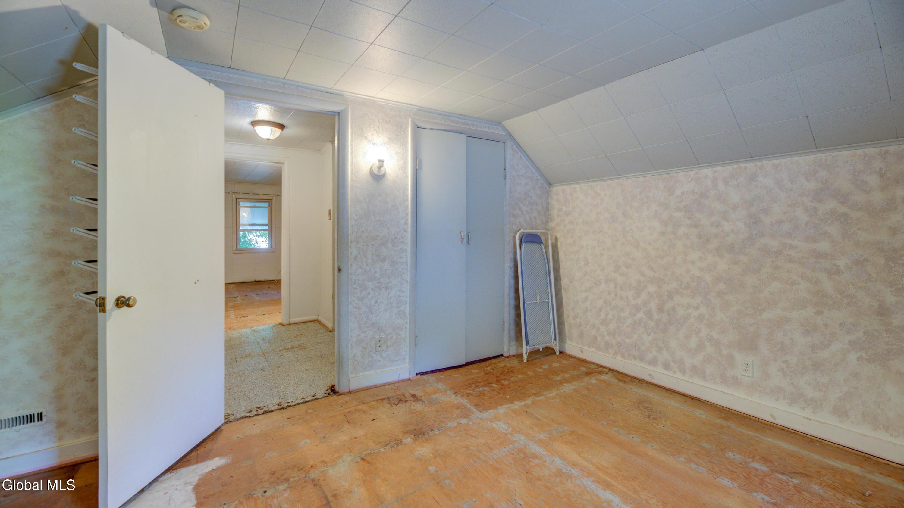 151 S Kingsboro Avenue Gloversville NY 12078