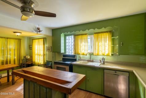 29 Wesley Avenue Round Lake NY 12151