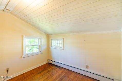 29 Wesley Avenue Round Lake NY 12151