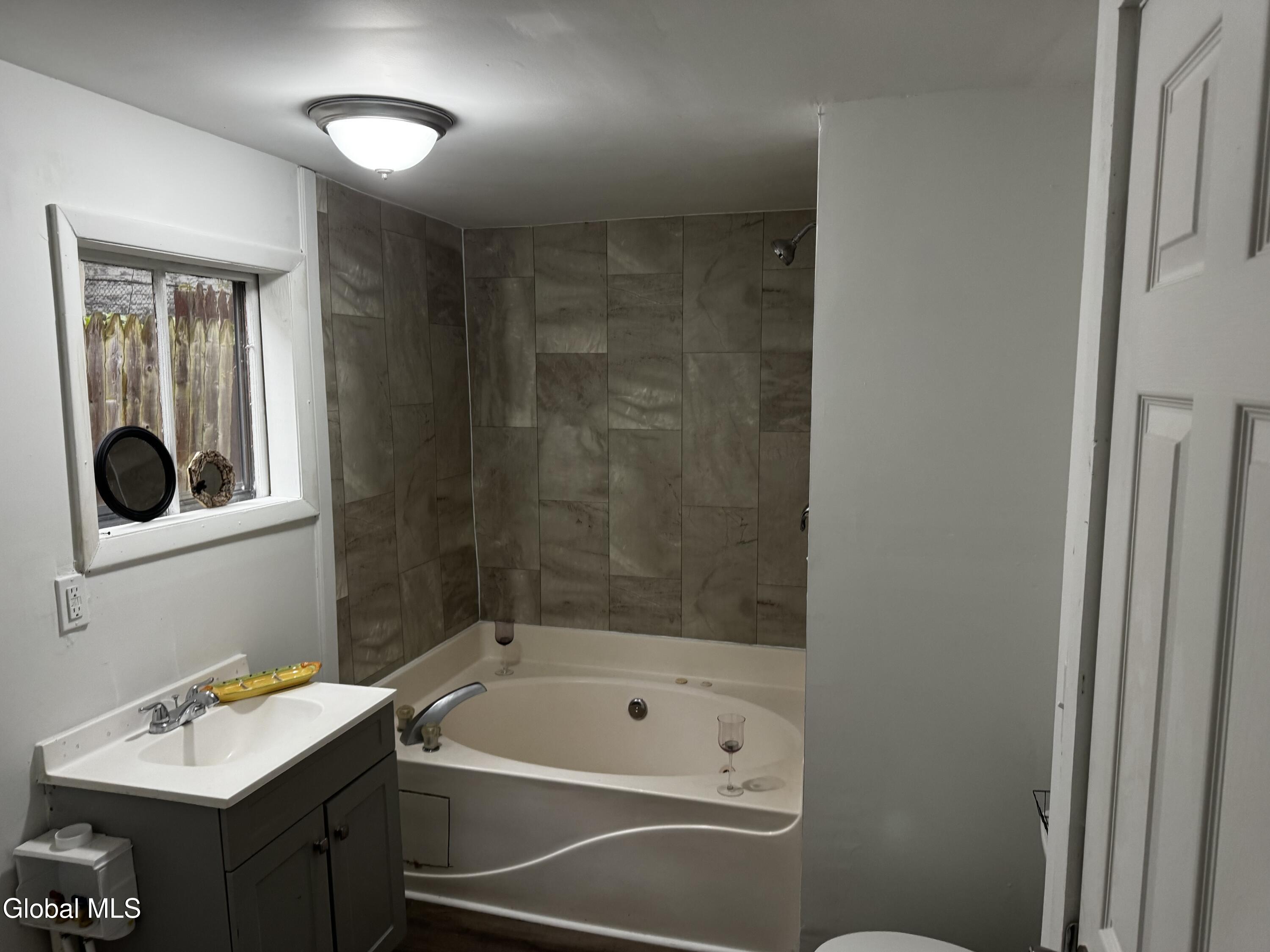57 Mckinley Gloversville NY 12078