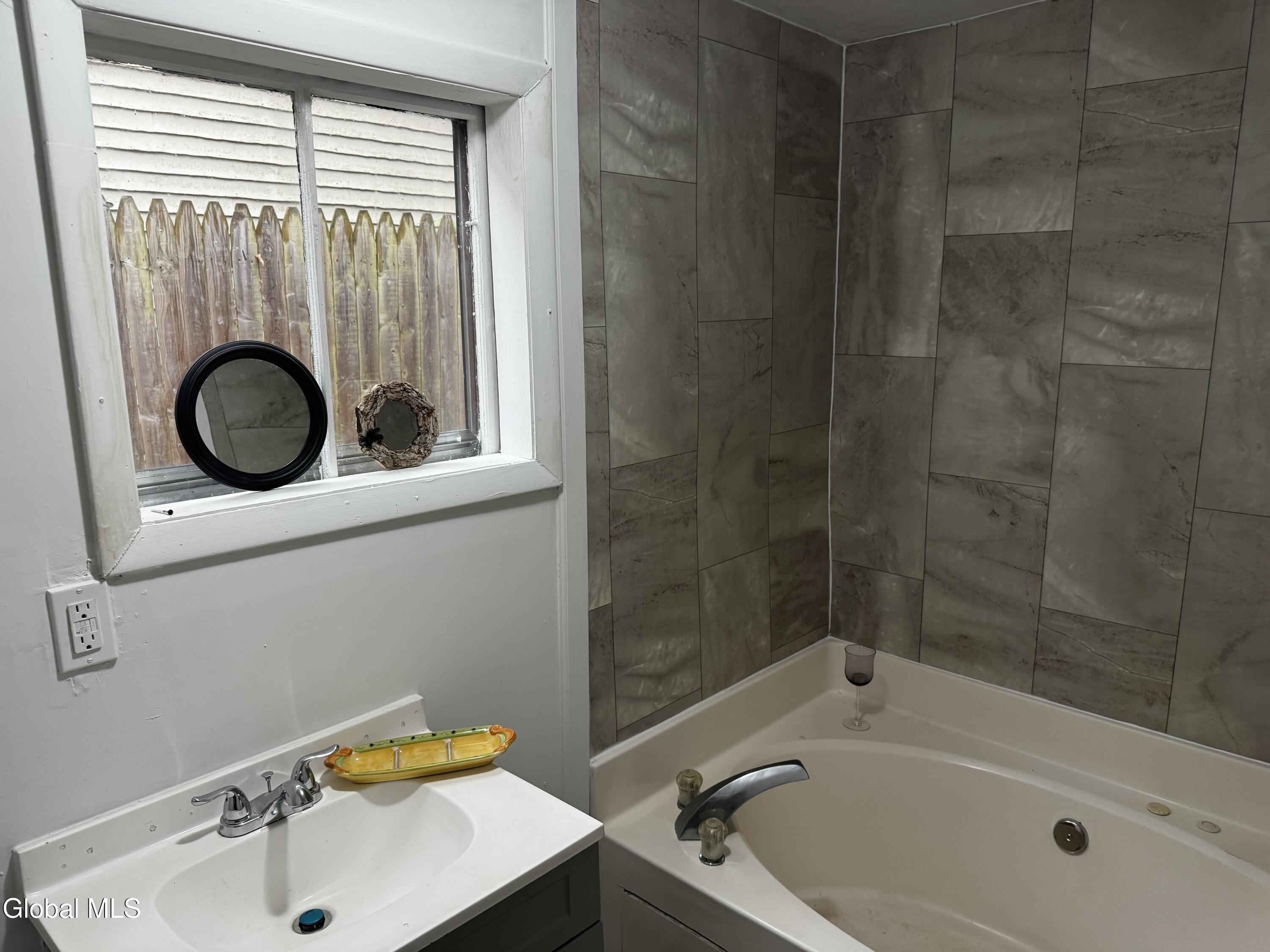 57 Mckinley Gloversville NY 12078