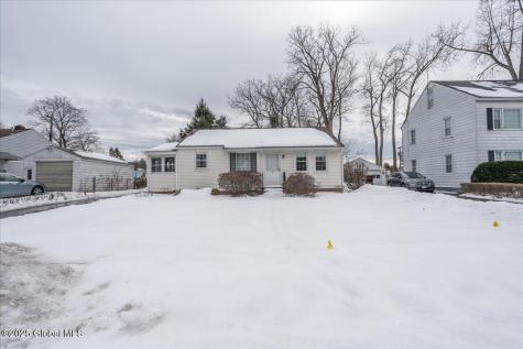 19 Shirley Drive Schenectady NY 12304