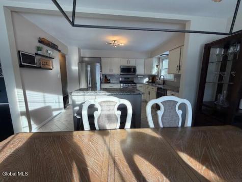 6 Stuyvesant Court Ballston Spa NY 12020