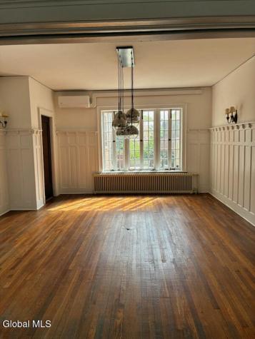 140 Chestnut Street Albany NY 12210