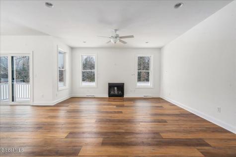 12 Brookhaven Court Saratoga Springs NY 12866