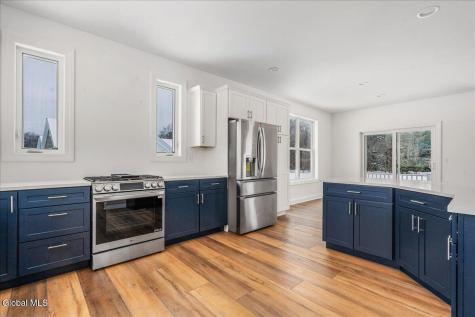 12 Brookhaven Court Saratoga Springs NY 12866