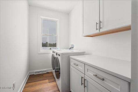 12 Brookhaven Court Saratoga Springs NY 12866