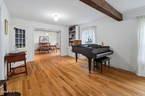 2347 Cayuga Road Niskayuna NY 12309