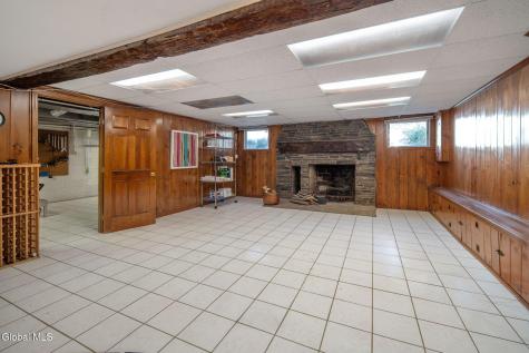 2347 Cayuga Road Niskayuna NY 12309