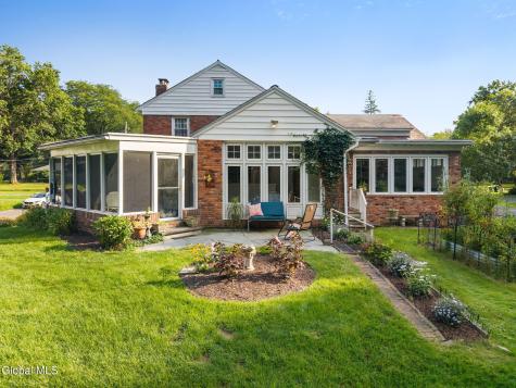 2347 Cayuga Road Niskayuna NY 12309