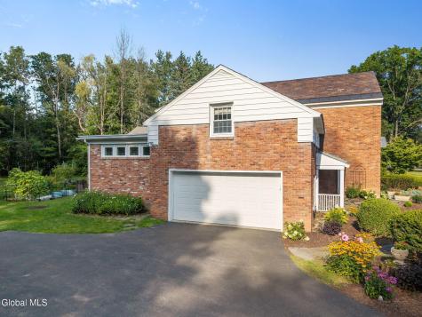 2347 Cayuga Road Niskayuna NY 12309