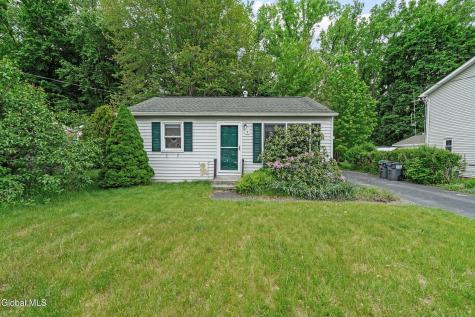 5 Mary Hadge Drive Schenectady NY 12309