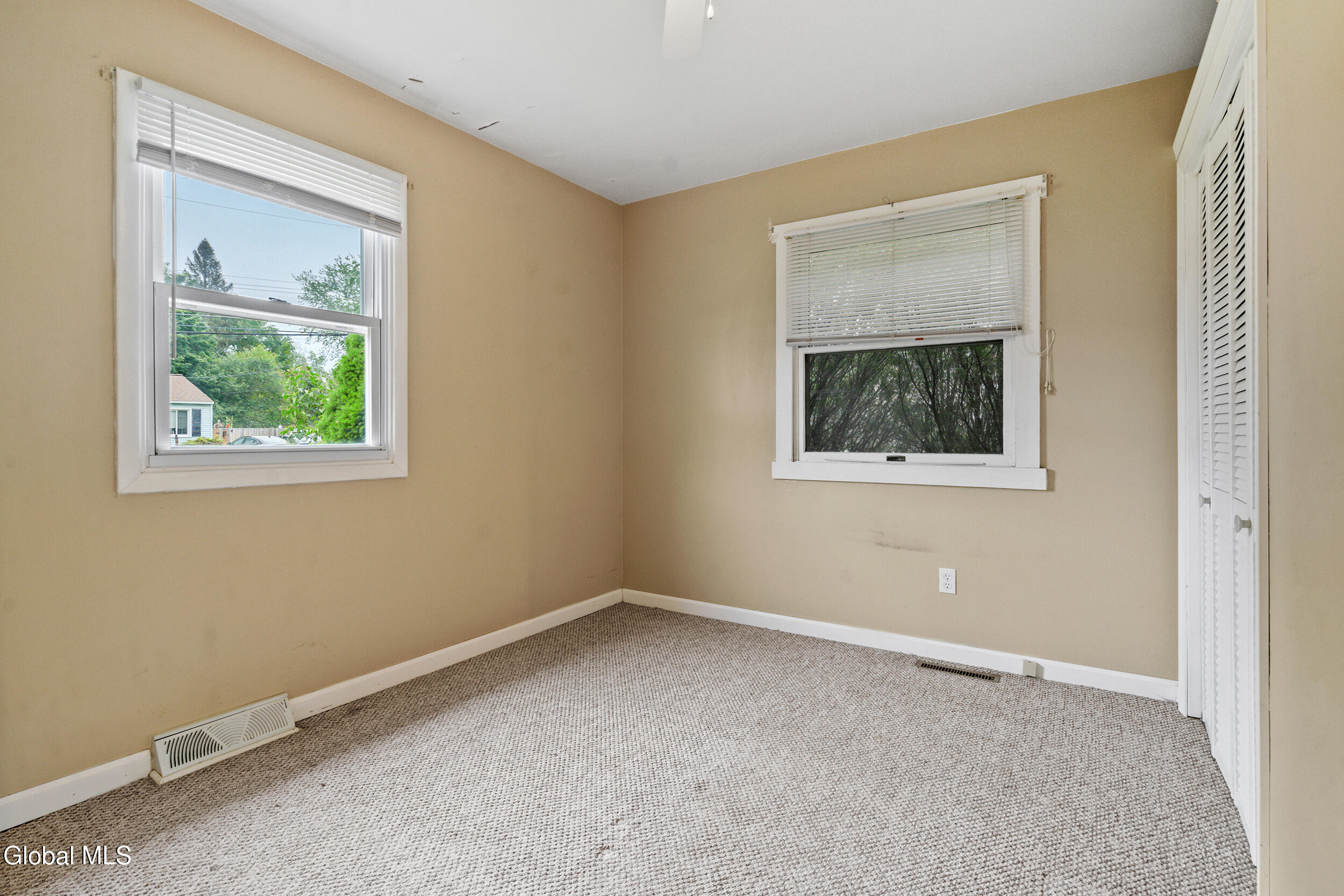 5 Mary Hadge Drive Schenectady NY 12309