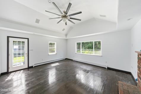 4132 Buckingham Drive Niskayuna NY 12304