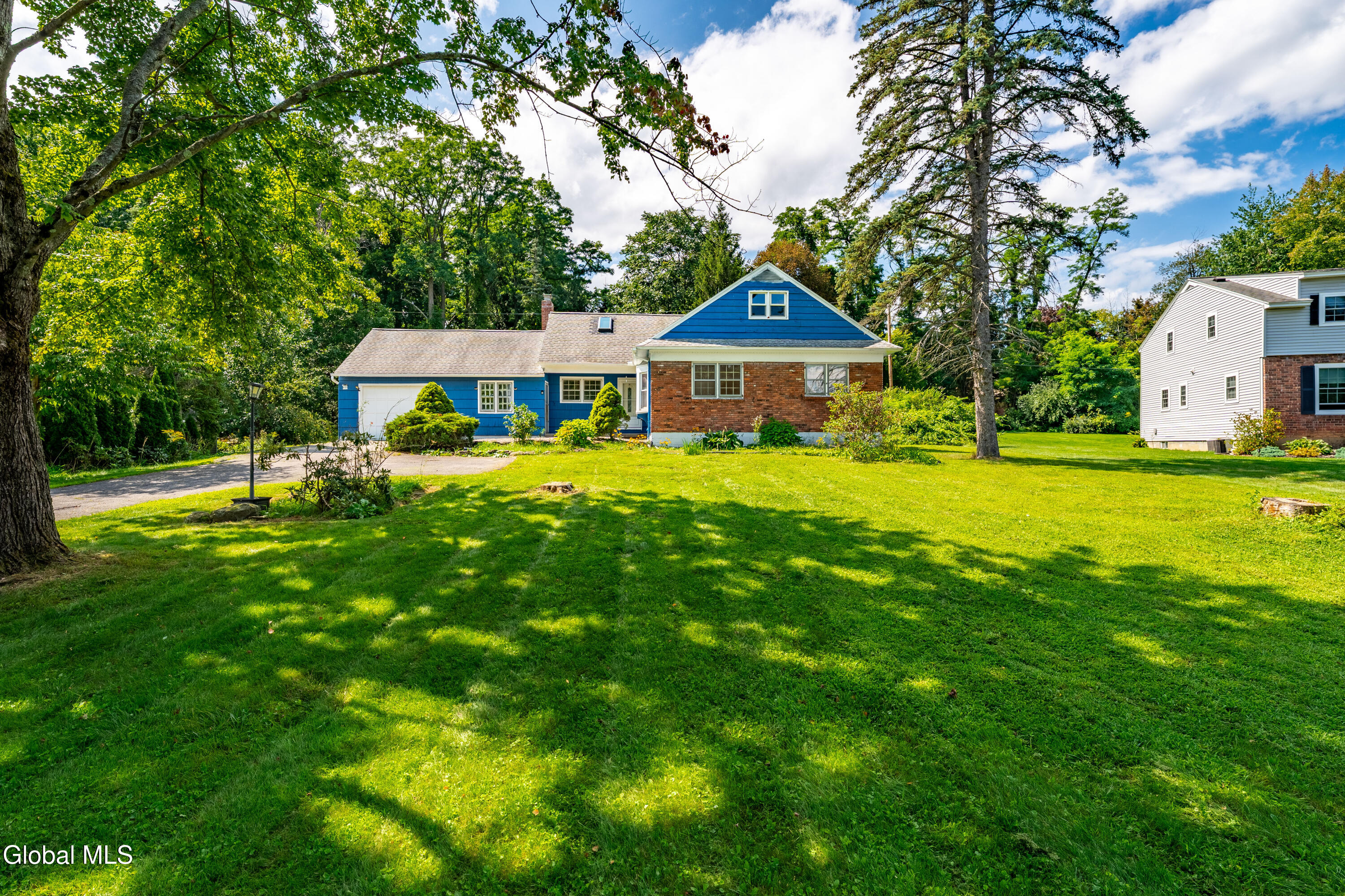 4132 Buckingham Drive Niskayuna NY 12304