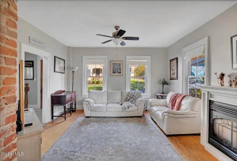 92 Oak Street Saratoga Springs NY 12866