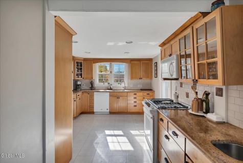 92 Oak Street Saratoga Springs NY 12866