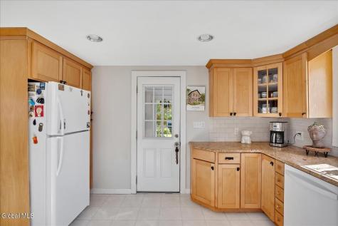 92 Oak Street Saratoga Springs NY 12866