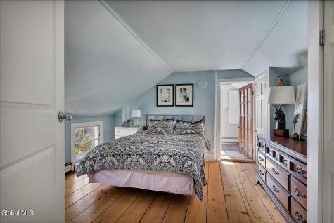 92 Oak Street Saratoga Springs NY 12866