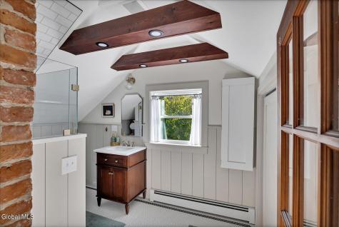 92 Oak Street Saratoga Springs NY 12866