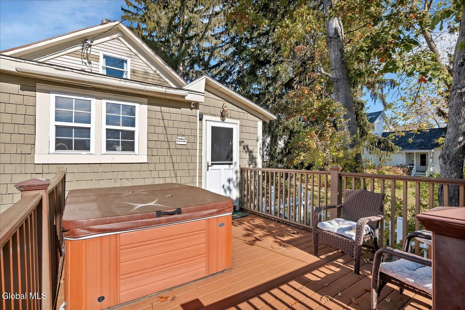 92 Oak Street Saratoga Springs NY 12866