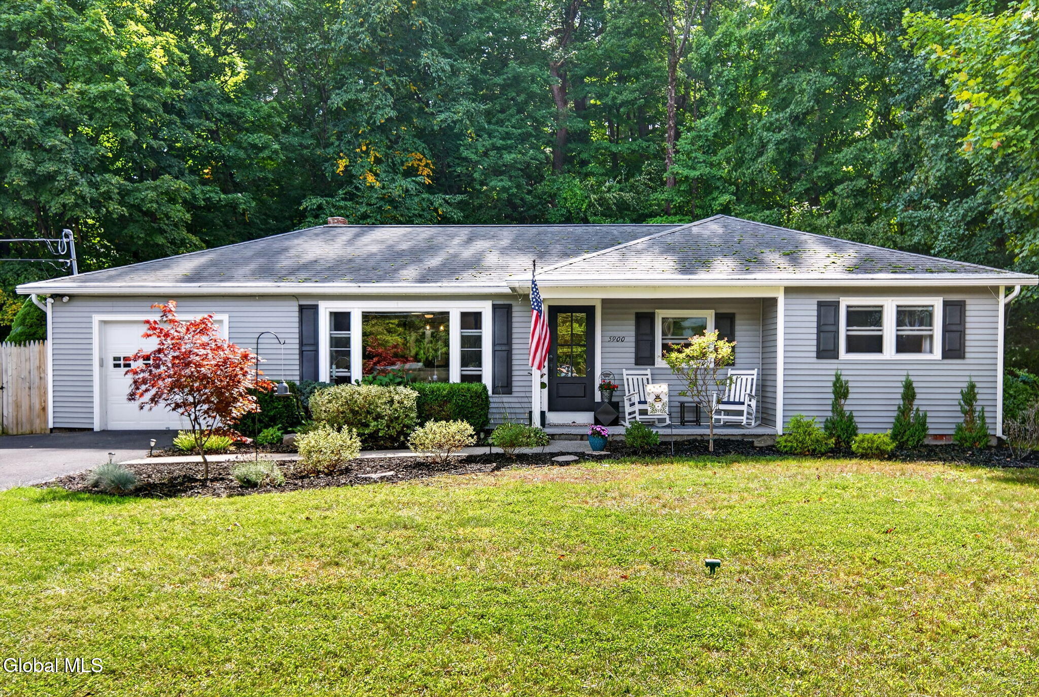 5900 Veeder Road Slingerlands NY 12159