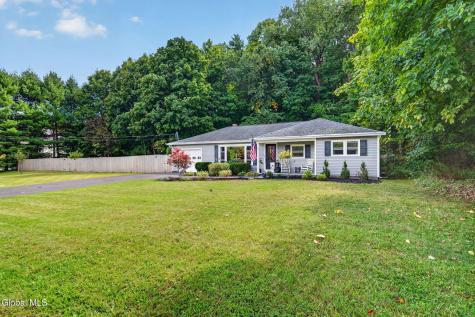 5900 Veeder Road Slingerlands NY 12159