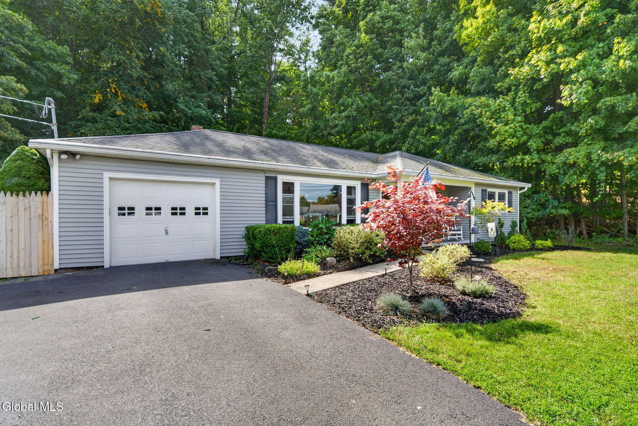 5900 Veeder Road Slingerlands NY 12159