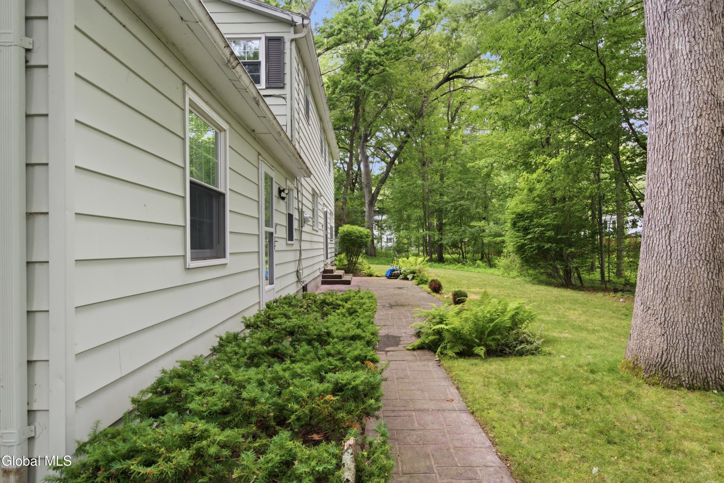 14 Barcelona Drive Clifton Park NY 12065