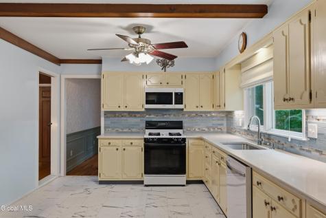 14 Barcelona Drive Clifton Park NY 12065