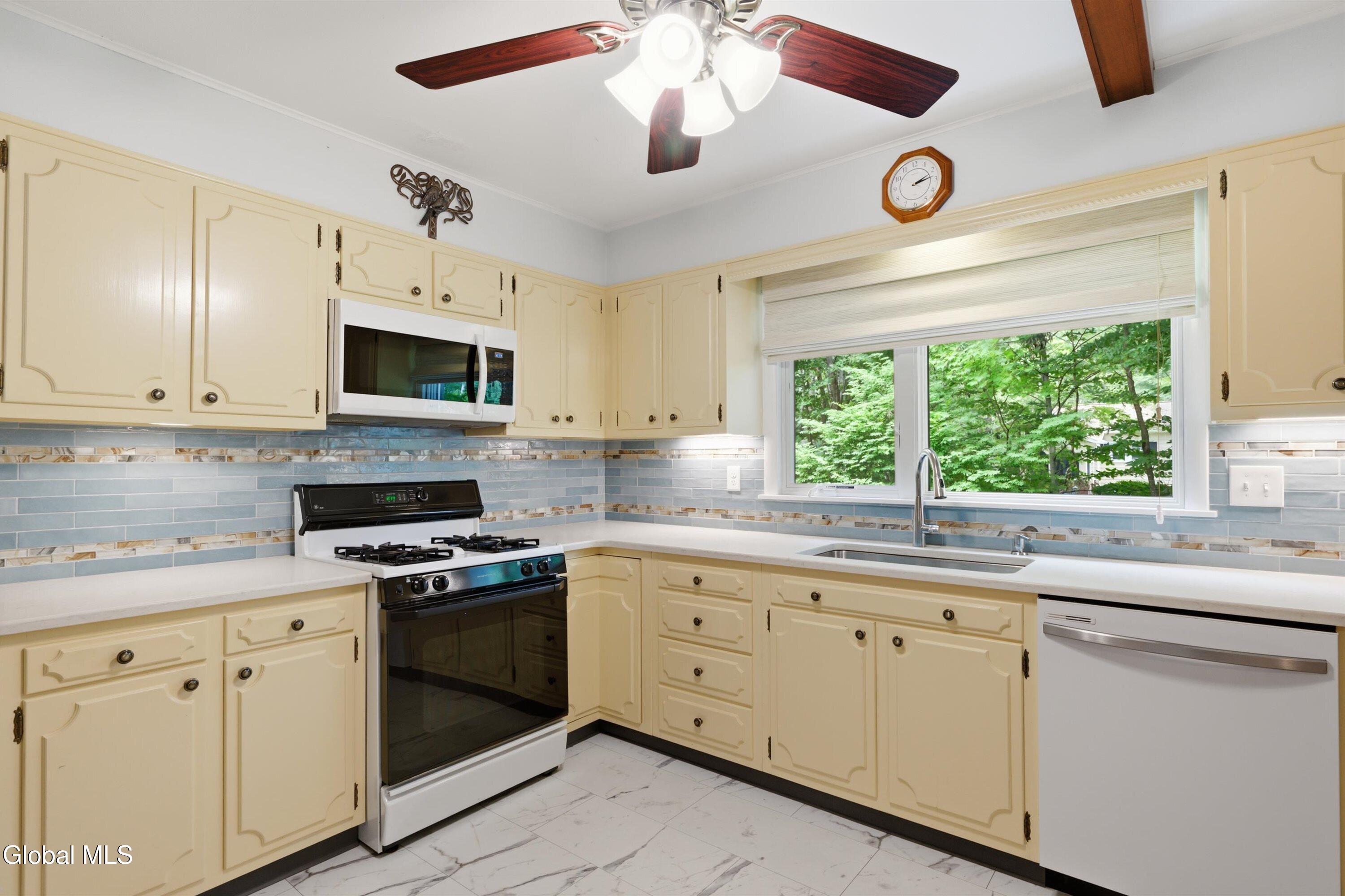 14 Barcelona Drive Clifton Park NY 12065